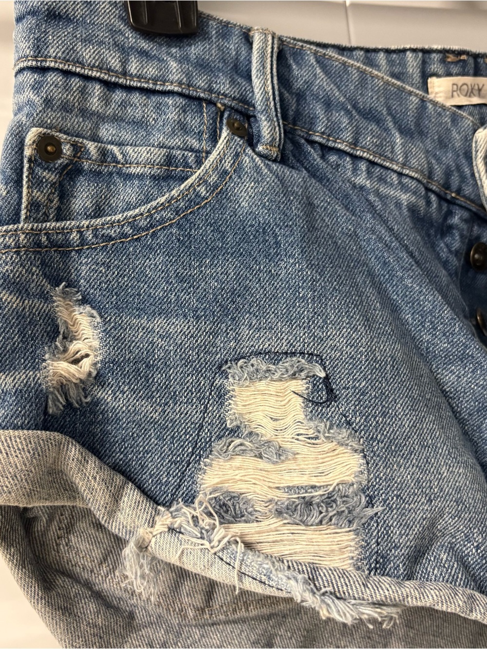 Roxy Women's Light Blue Distressed Rolled-Hem Jean Shorts - Picture 4 of 15